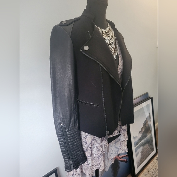 XS BCBG Max Azria Leather Jacket - Picture 4 of 5